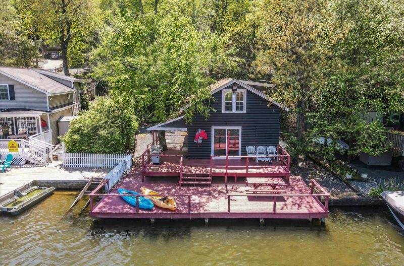 Mesmerising Villa/Castle for Rent with Indoor Pool in Poconos, PA (252) HolidayKeepers