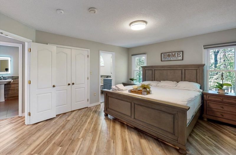 Mesmerising Villa/Castle for Rent with Indoor Pool in Poconos, PA (252