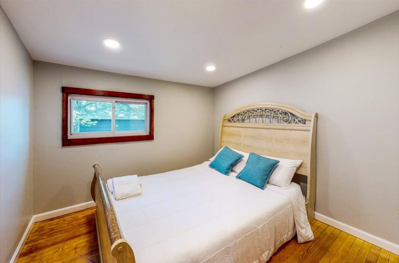 Mesmerising Villa/Castle for Rent with Indoor Pool in Poconos, PA (252) HolidayKeepers