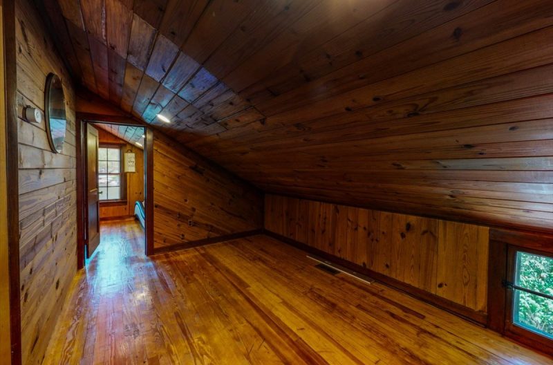 Mesmerising Villa/Castle for Rent with Indoor Pool in Poconos, PA (252