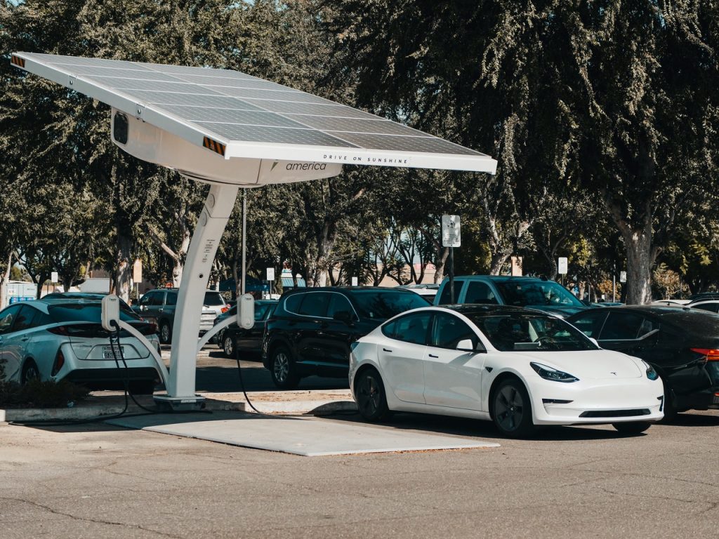 electric-car-charging-Poconos