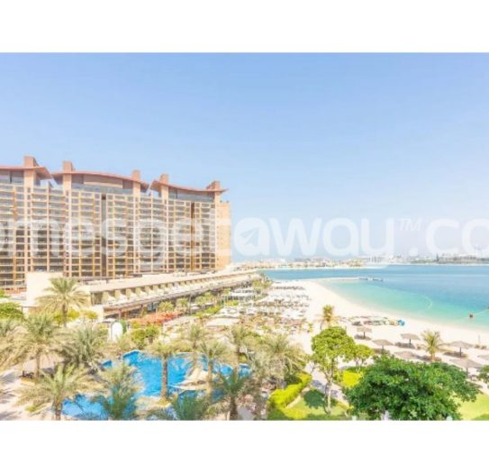 holidaykeepers 2BR+Guest Room in Shoreline Palm