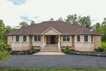 country side villa in tobyhanna